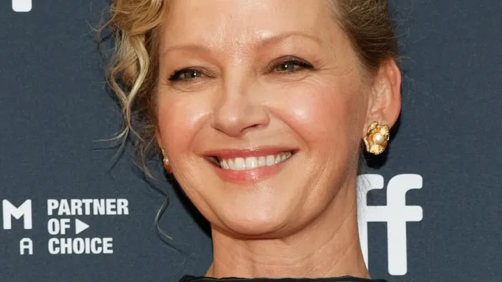 Gretchen Mol Biography: Husband, Kids, Age, Height, Net Worth, Parents, Movies & TV Shows