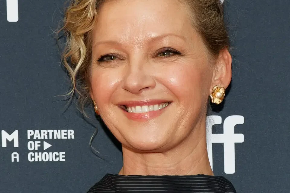 Gretchen Mol Biography: Husband, Kids, Age, Height, Net Worth, Parents, Movies & TV Shows
