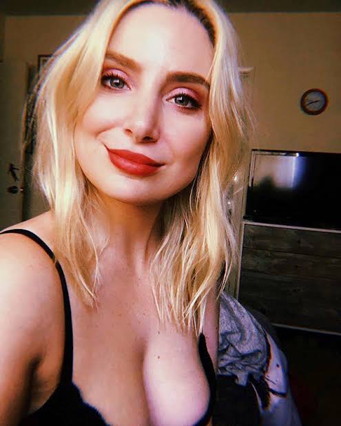 Bree Essrig Biography:  Awards, Net Worth, Books, Height, Boyfriend, Parents, Films, Instagram, Ethnicity