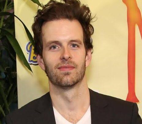 Joe Carroll Biography: Movies, TV Shows, Net Worth, Height, Age, Wife, Parents, Songs, Books , Awards, YouTube