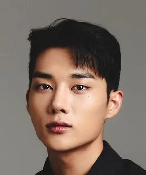 Ki Hyun-woo - Biography