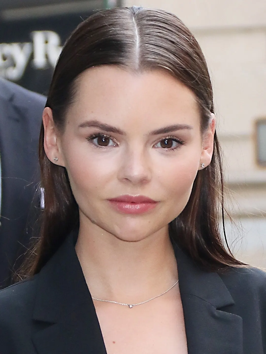 Eline Powell - Biography
