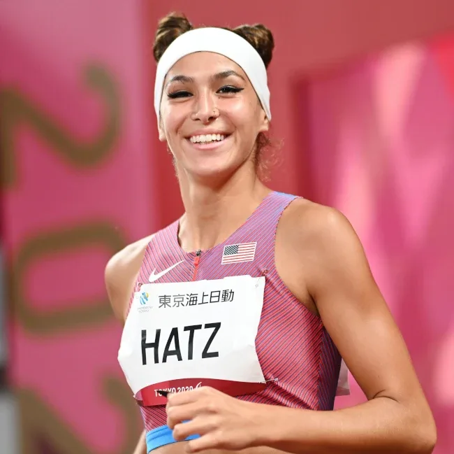 Beatriz Hatz - Biography