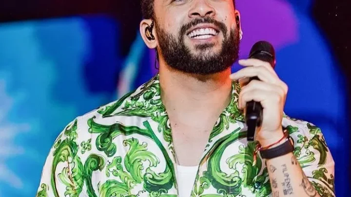 Henry Freitas Biography: Girlfriend, Age, Net Worth, Songs, Height, Parents, Instagram