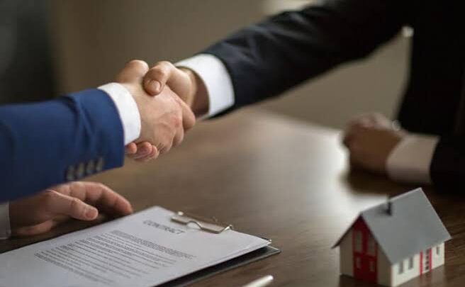How to Negotiate With Contractors Without Getting Overcharged or Underserved