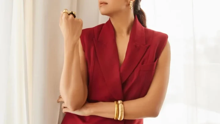 Jyothika Biography: Religion, Movies, Husband, Age, Parents, Children, Net Worth, Height, Siblings