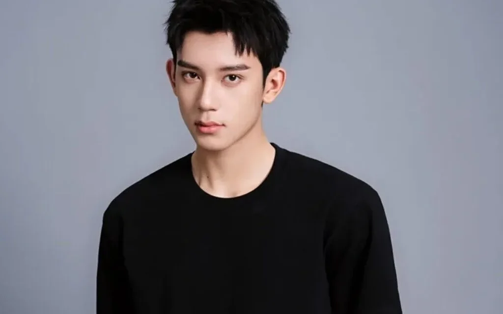 Muran Lin Biography: Height, Ethnicity, Parents, Net Worth, Awards, Religion, Girlfriend