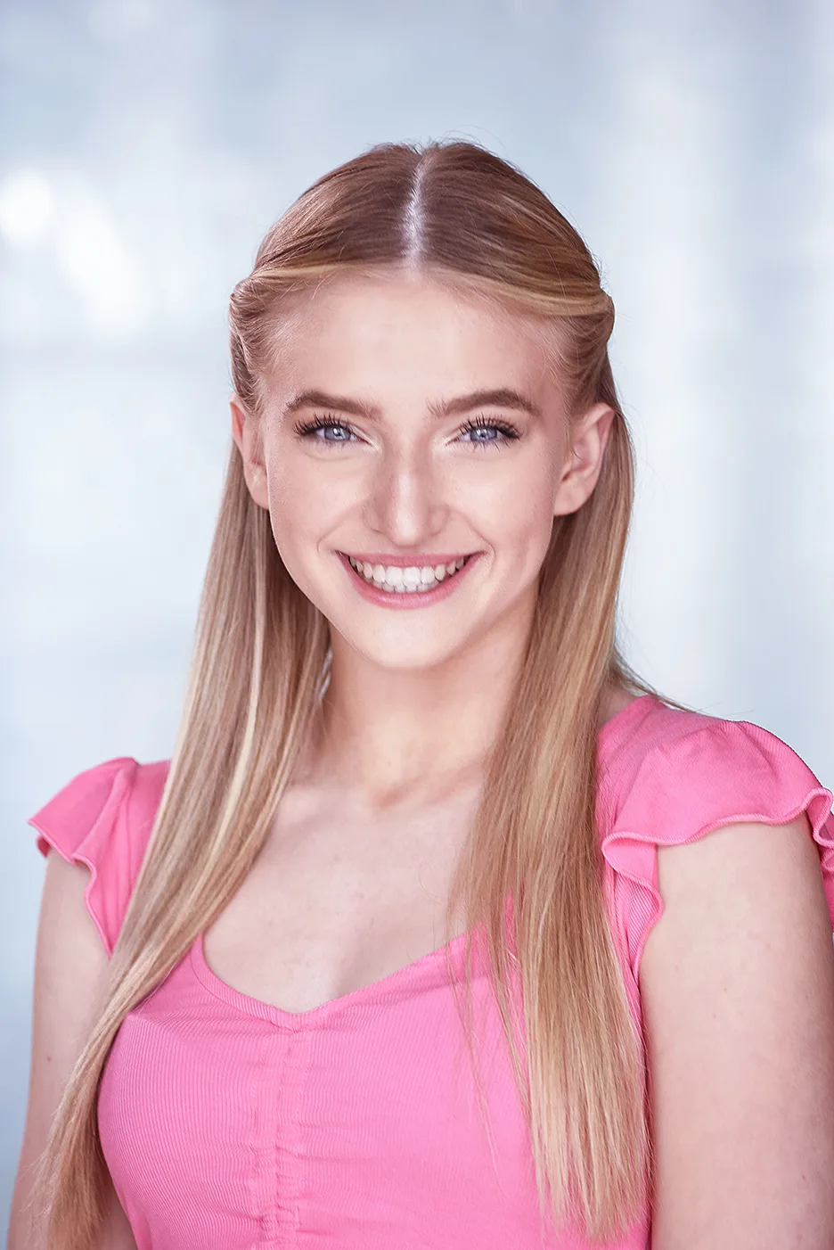Lilly Bartlam - Biography