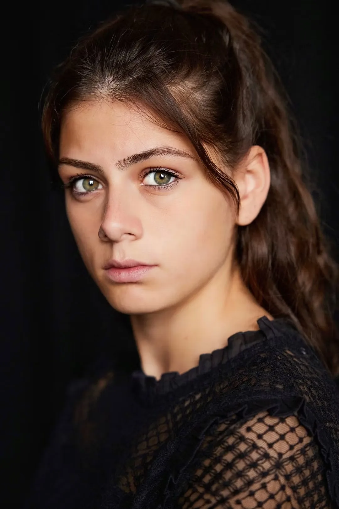 Derya Akyol - Biography