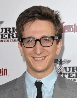 Paul Rust - Biography