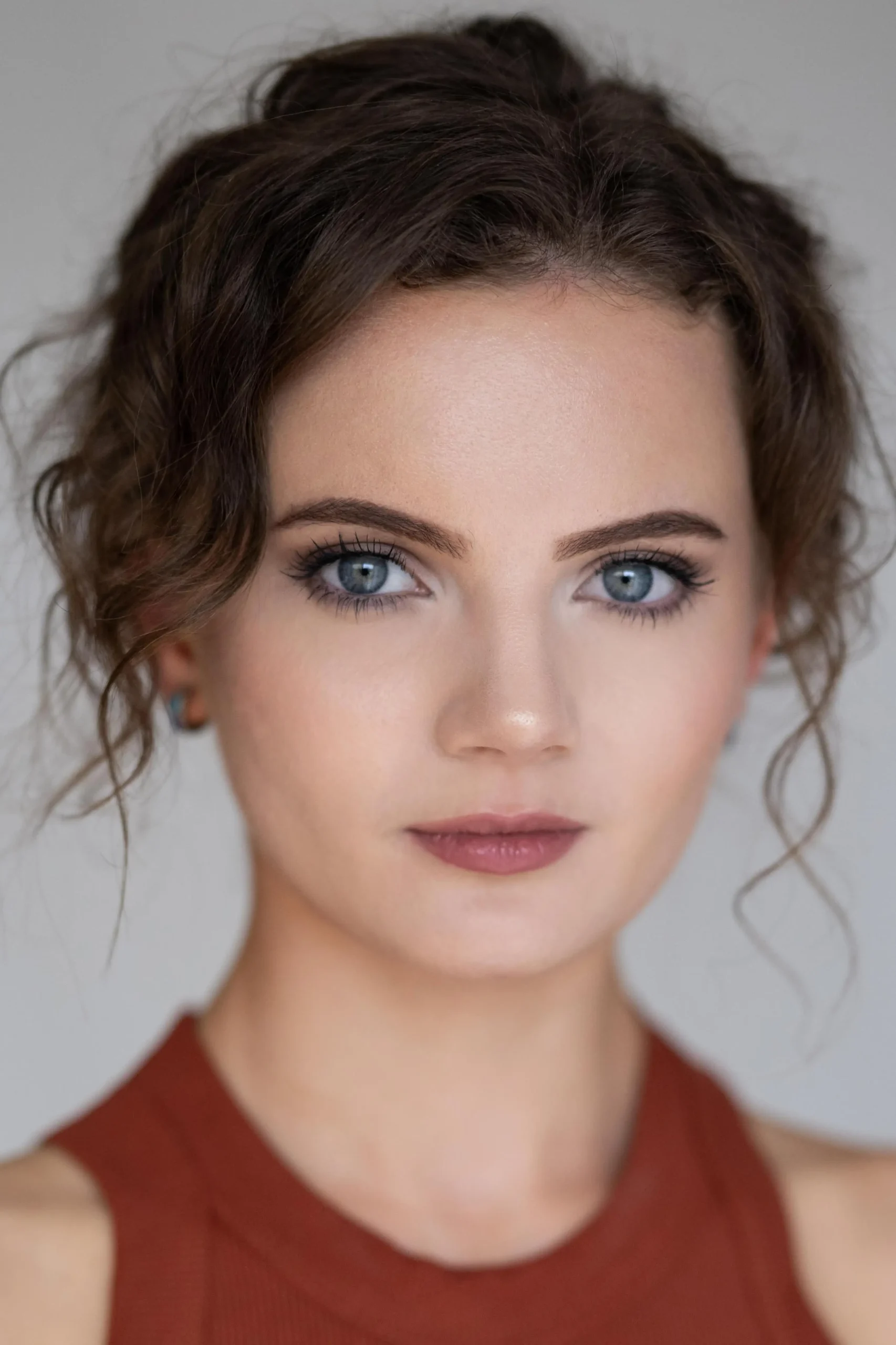 Annie Rose Buckley - Biography