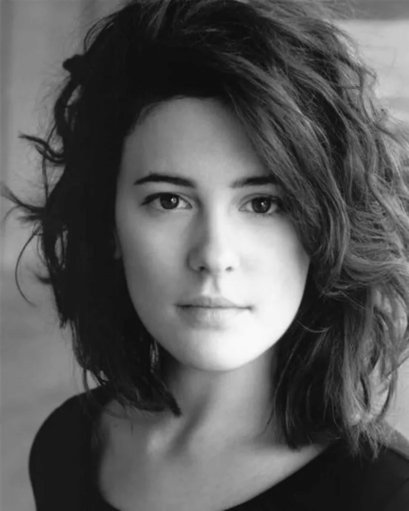 Phoebe Fox - Biography