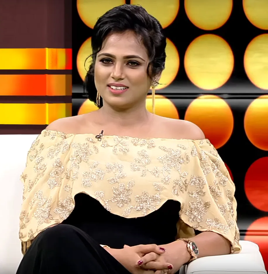 Ramya Pandian - Biography