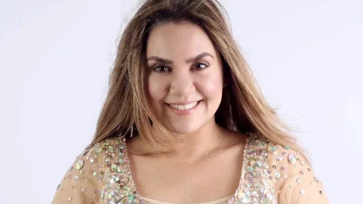 Sarah Farias Biography: Husband, Age, Children, Net Worth, Songs, Height, Parents