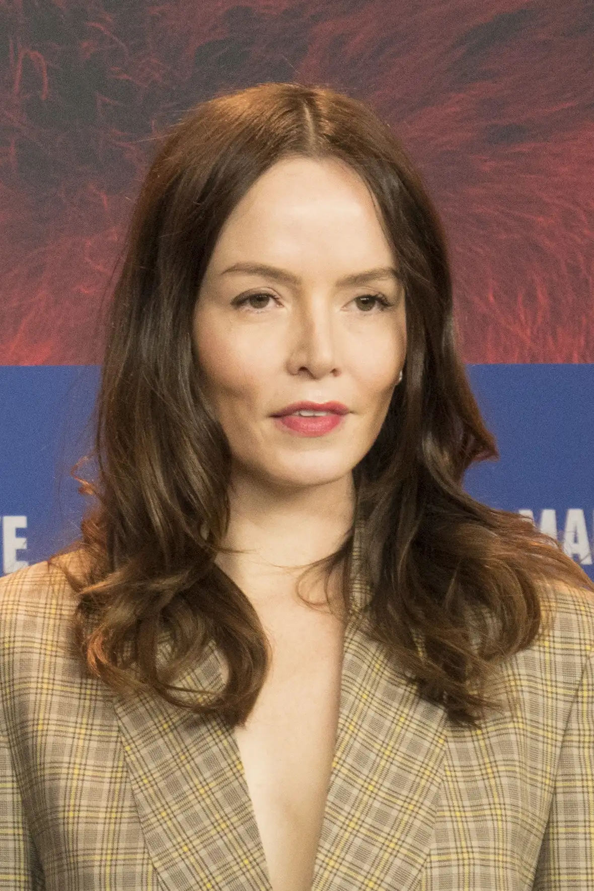 Valene Kane - Biography