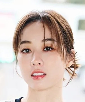 Una Lu - Biography