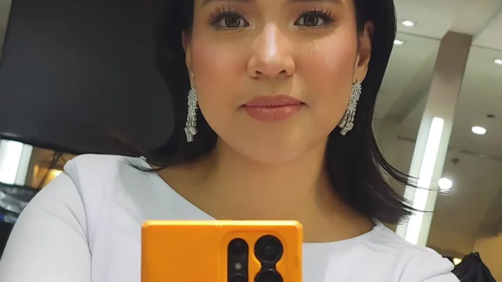 Aicelle Santos Biography: Husband, Child, Movies, Songs, Age, Net Worth, Siblings, Parents, Height