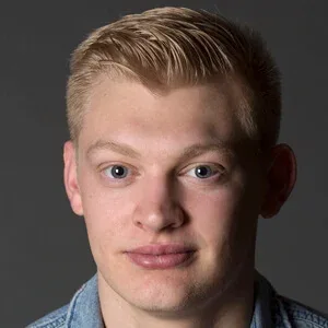 Curry Barker - Biography