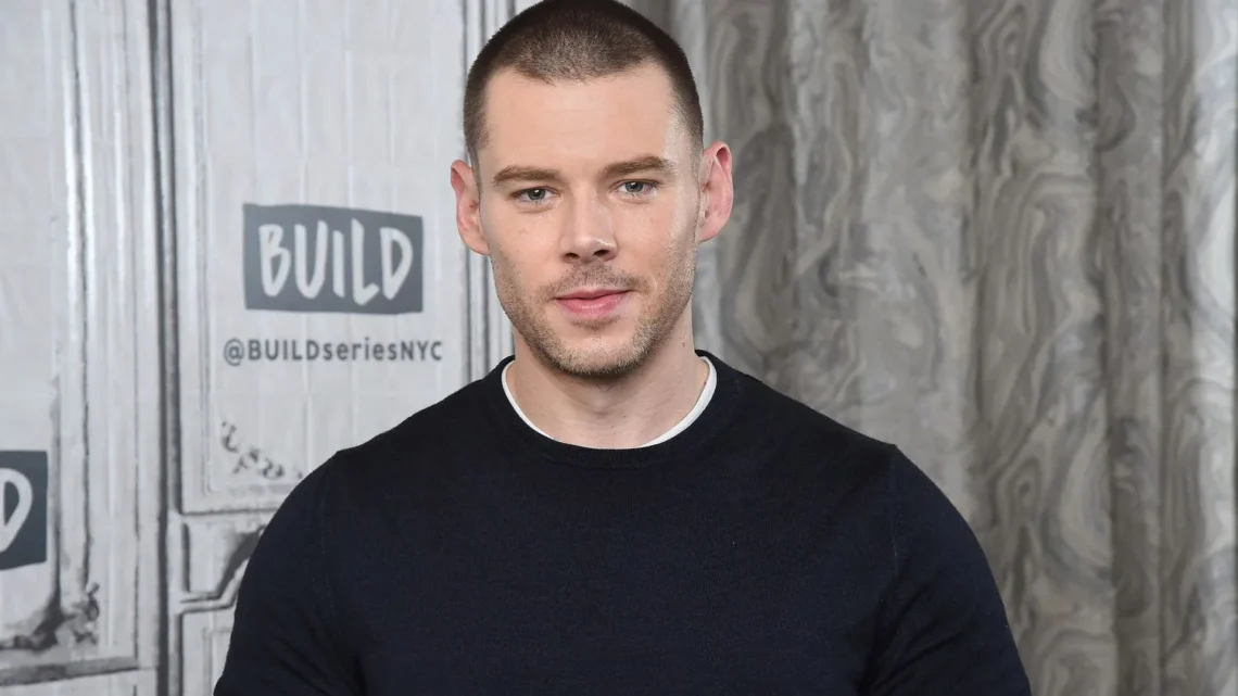 Brian J. Smith Biography: Awards, Girlfriend, Wife, Tv Shows, Movies, Instagram, Height, Children