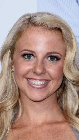 Chelan Simmons - Biography