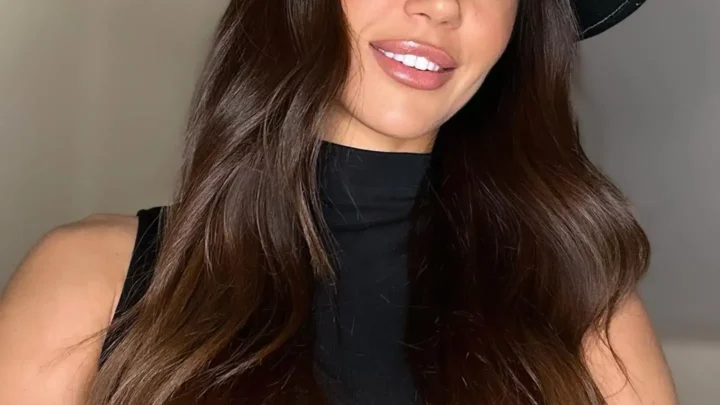 Eirini Papadopoulou Biography: Siblings, Parents, Height, Age, Net Worth Music Videos, Singles, Lover 