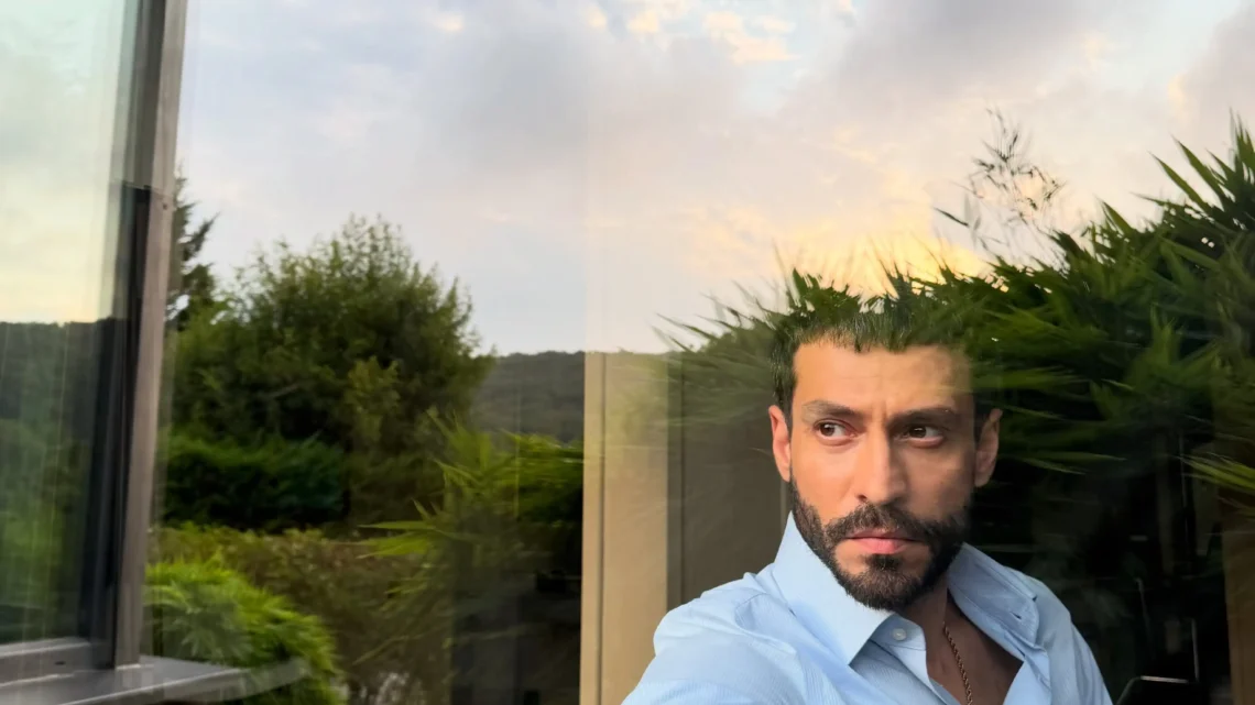Ekin Koç Biography: Age, Net Worth, Siblings, Parents, Height, Songs, Movies, Music Videos, Wife, Children, Awards