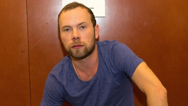 Brendan Fletcher Biography: Spouse, Height, Wiki, Parents, Siblings, Movies, Age, Net Worth, Instagram, Children