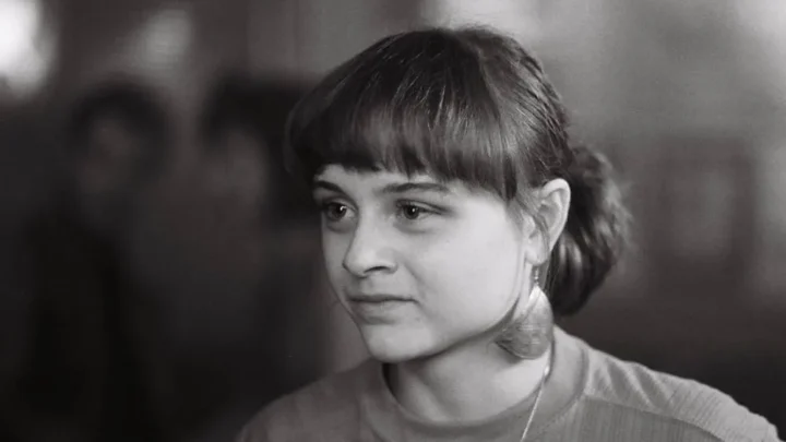 Lena Urzendowsky Biography: Parents, Age, Net Worth, Height, Boyfriend, Parents, Awards