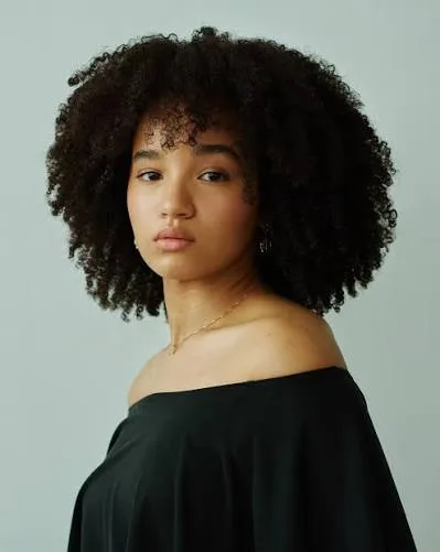 Eve Edwards - Biography