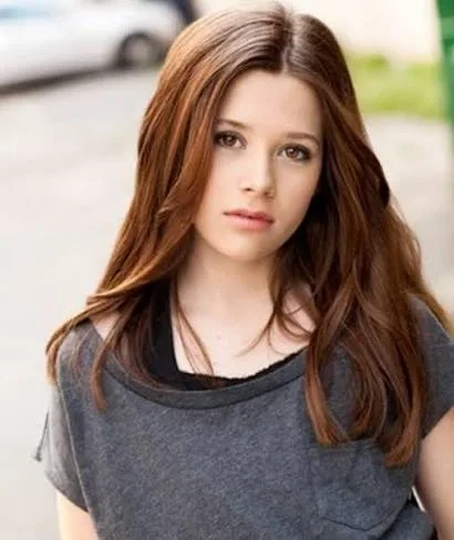 Natasha Calis - Biography