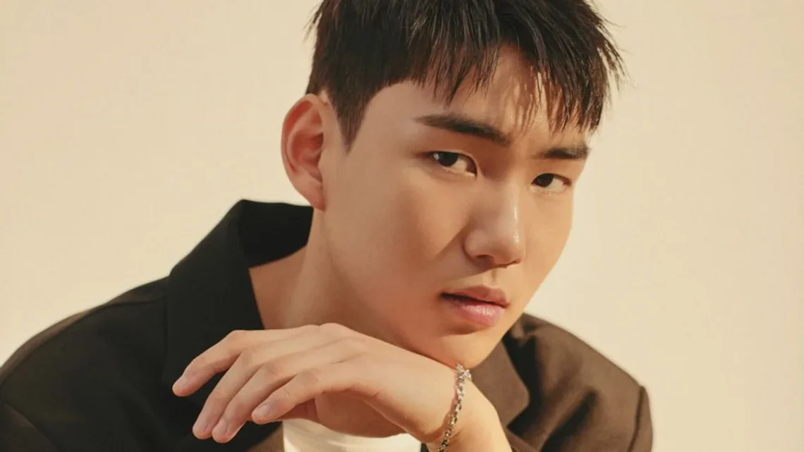 Tang Jun-sang Biography: Awards, Height, Net Worth, Age, Parents, Girlfriend, TV Shows