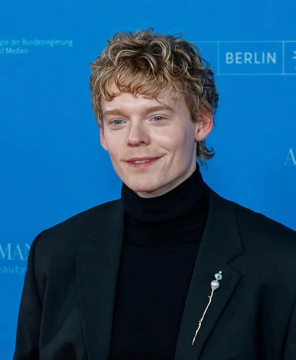 Lucas Tønnesen - Biography