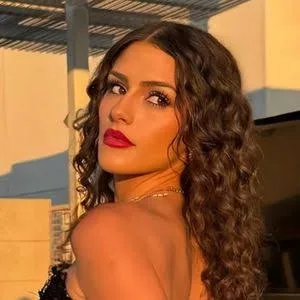 Skyla Lynne - Biography