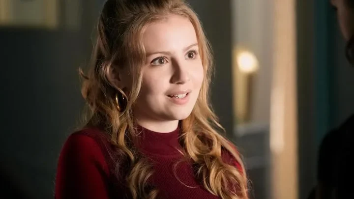 Bebe Wood Biography: Height, Age, Films, Net Worth, Instagram, Boyfriend, Siblings, Wikipedia