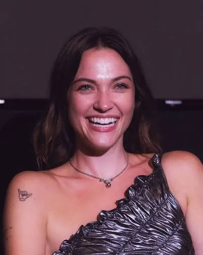 Violett Beane - Biography