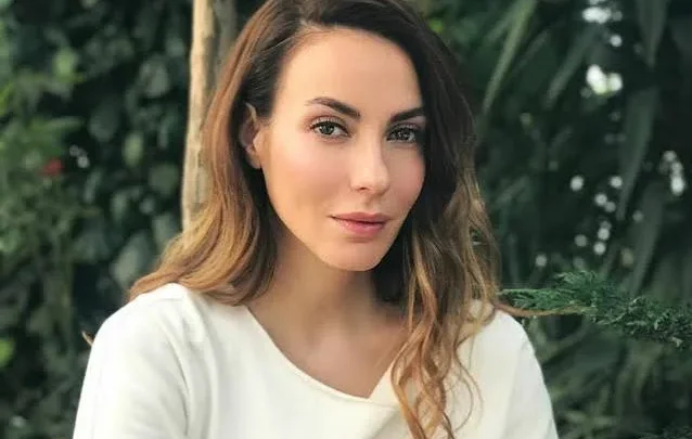 Zeynep Koltuk Biography: Husband, Age, Instagram, Net Worth, Parents, Movies, Height, Wikipedia