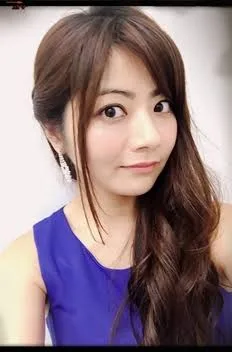 Satomi Akesaka - Biography