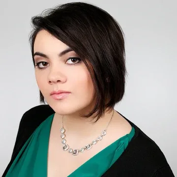 Marissa Lenti Biography: Age, Husband, Height, Net Worth, Children, Instagram