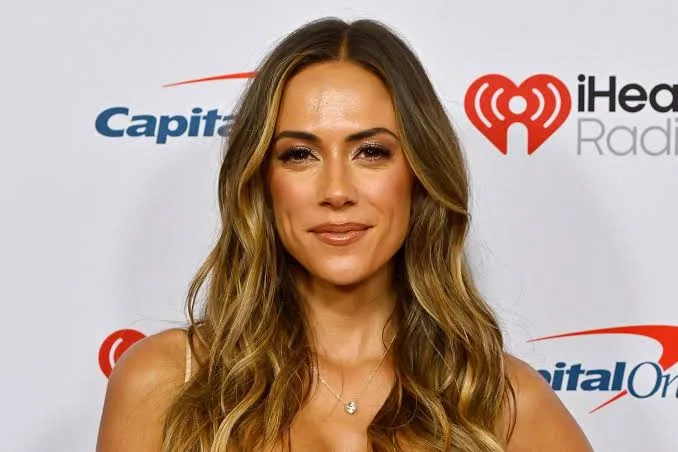 Jana Kramer Biography: Ethnicity, Children, Net Worth, TV Shows, Age, Husband, Awards, Religion, Height