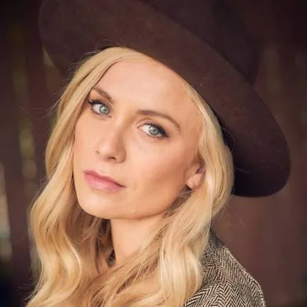 Alex McKenna Biography: Age, Net Worth, Spouse, Parents, Siblings, Career, Wikipedia, Pictures