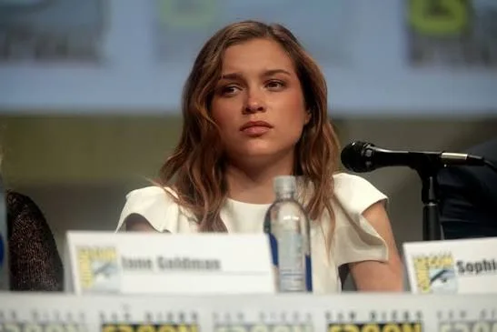 Sophie Cookson Biography: Age, Movies, Wiki, Parents, Nationality, Family, Boyfriend, Instagram, Net Worth