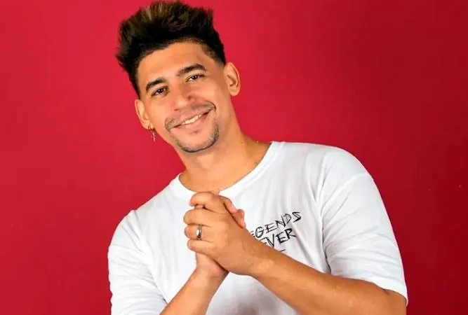 Poeta Callejero Biography: Net Worth, Parents, Age, Height, Songs, Girlfriend, Wikipedia, Instagram