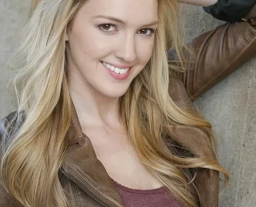 Kayla Carlyle Biography: Age, Husband, Height, Net Worth, Children