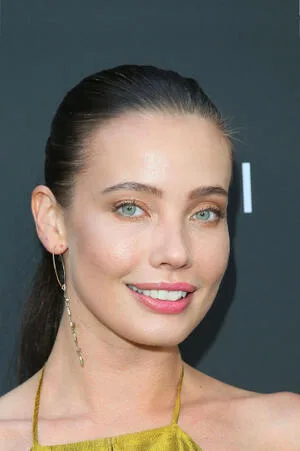 Stephanie Corneliussen - Biography