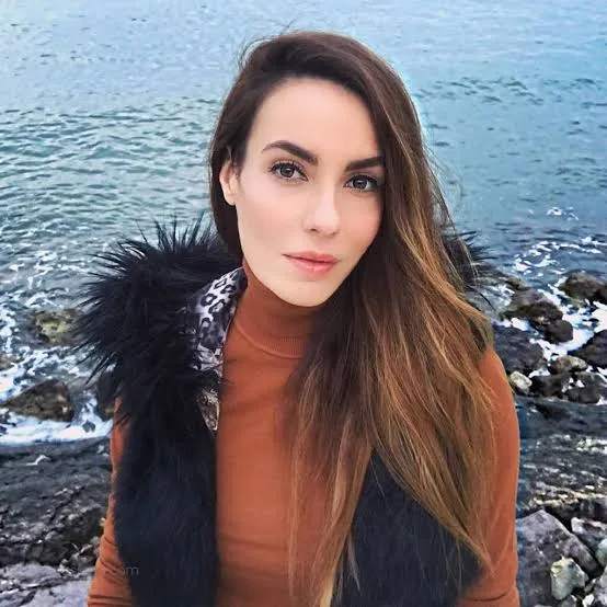 Zeynep Koltuk - Biography