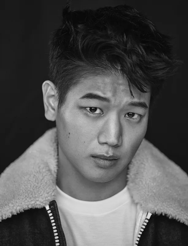 Ki Hong Lee - Biography