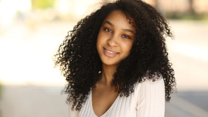 Sennia Nanua Biography: TV Shows, Awards, Net Worth, Age, Boyfriend, Parents, Siblings, Wikipedia