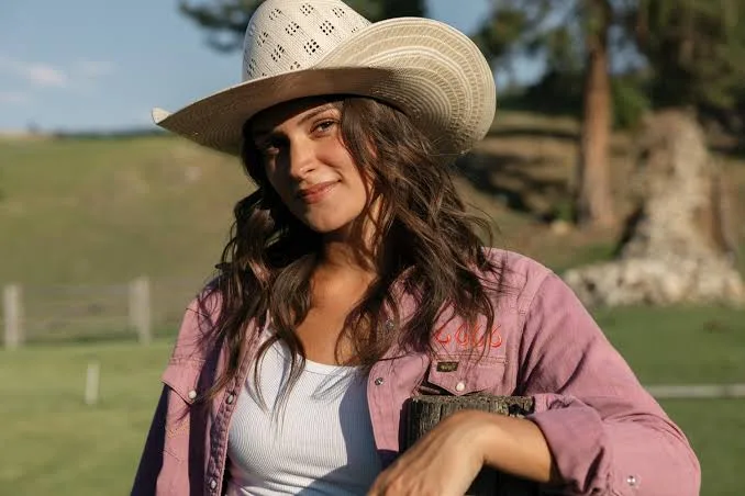 Kathryn Kelly Biography: Boyfriend, Height, Ethnicity, Parents, Instagram, Net Worth, Age, Religion