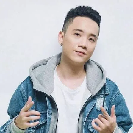 JustaTee - Biography