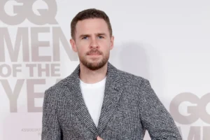 Iain De Caestecker